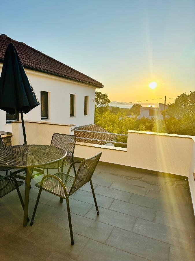 Apartmani Svemir Драге Екстериор снимка