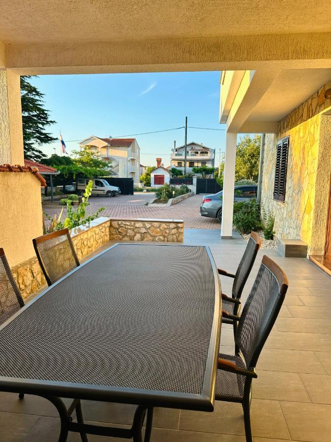 Apartmani Svemir Драге Екстериор снимка