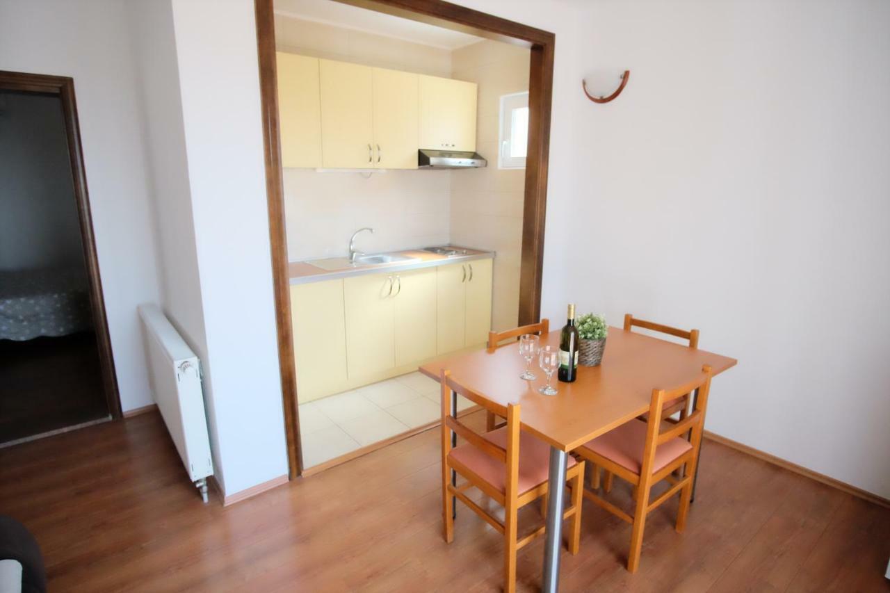 Apartmani Svemir Драге Екстериор снимка