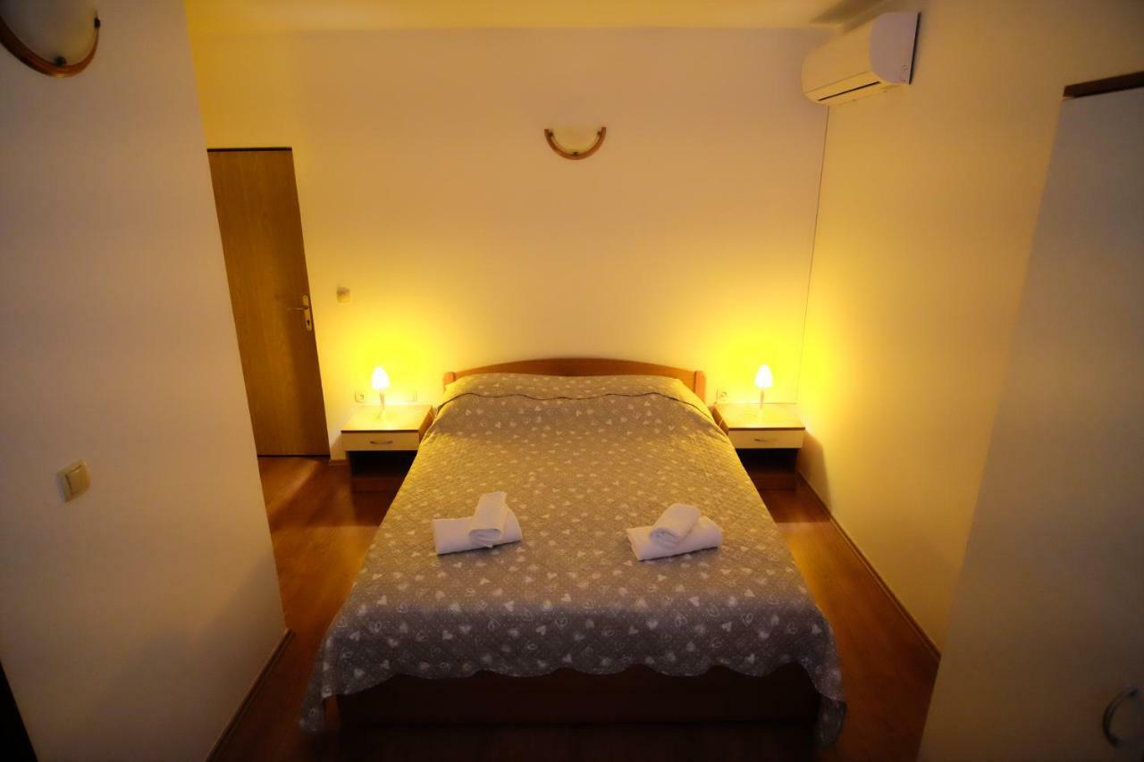 Apartmani Svemir Драге Екстериор снимка