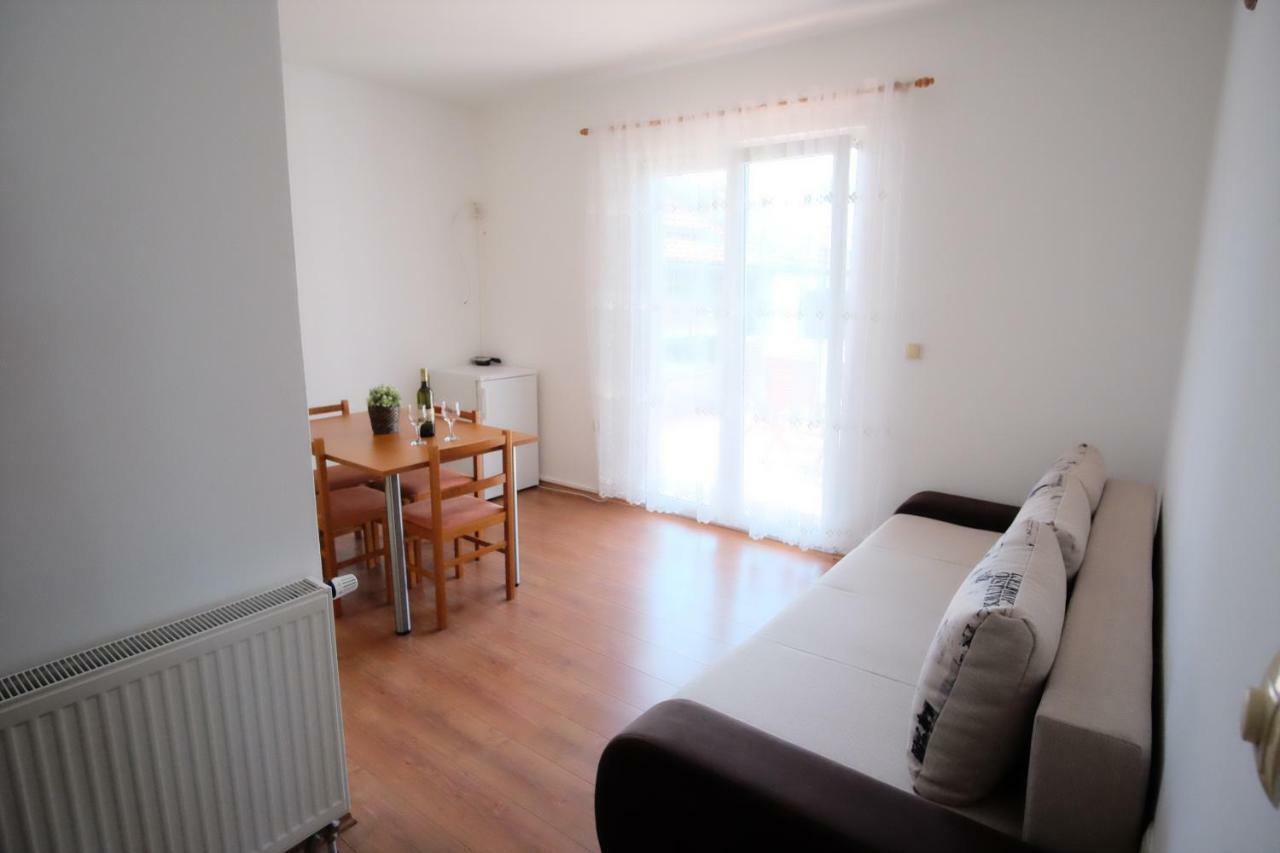 Apartmani Svemir Драге Екстериор снимка